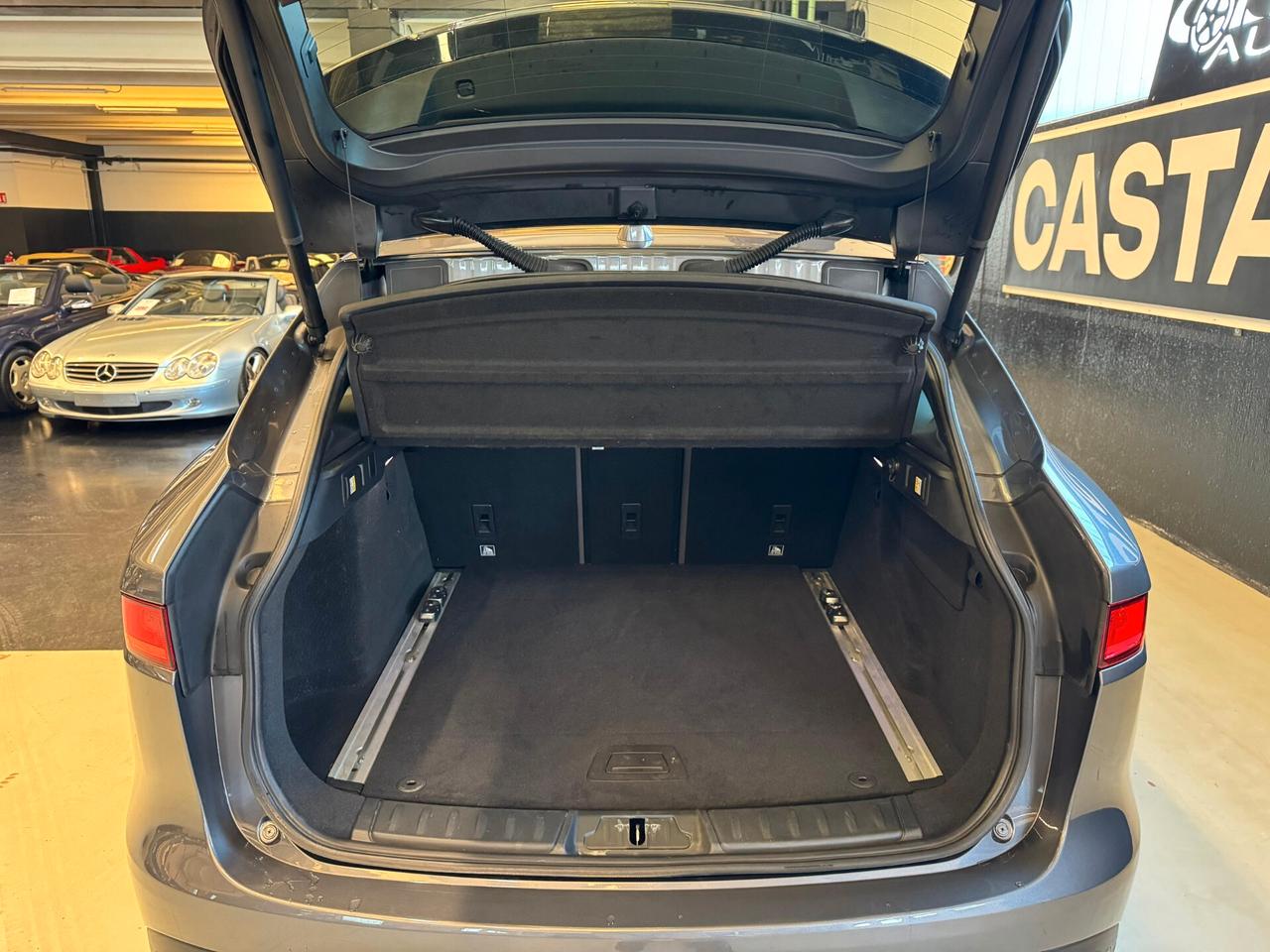 Jaguar F-Pace 2.0 D Prestige