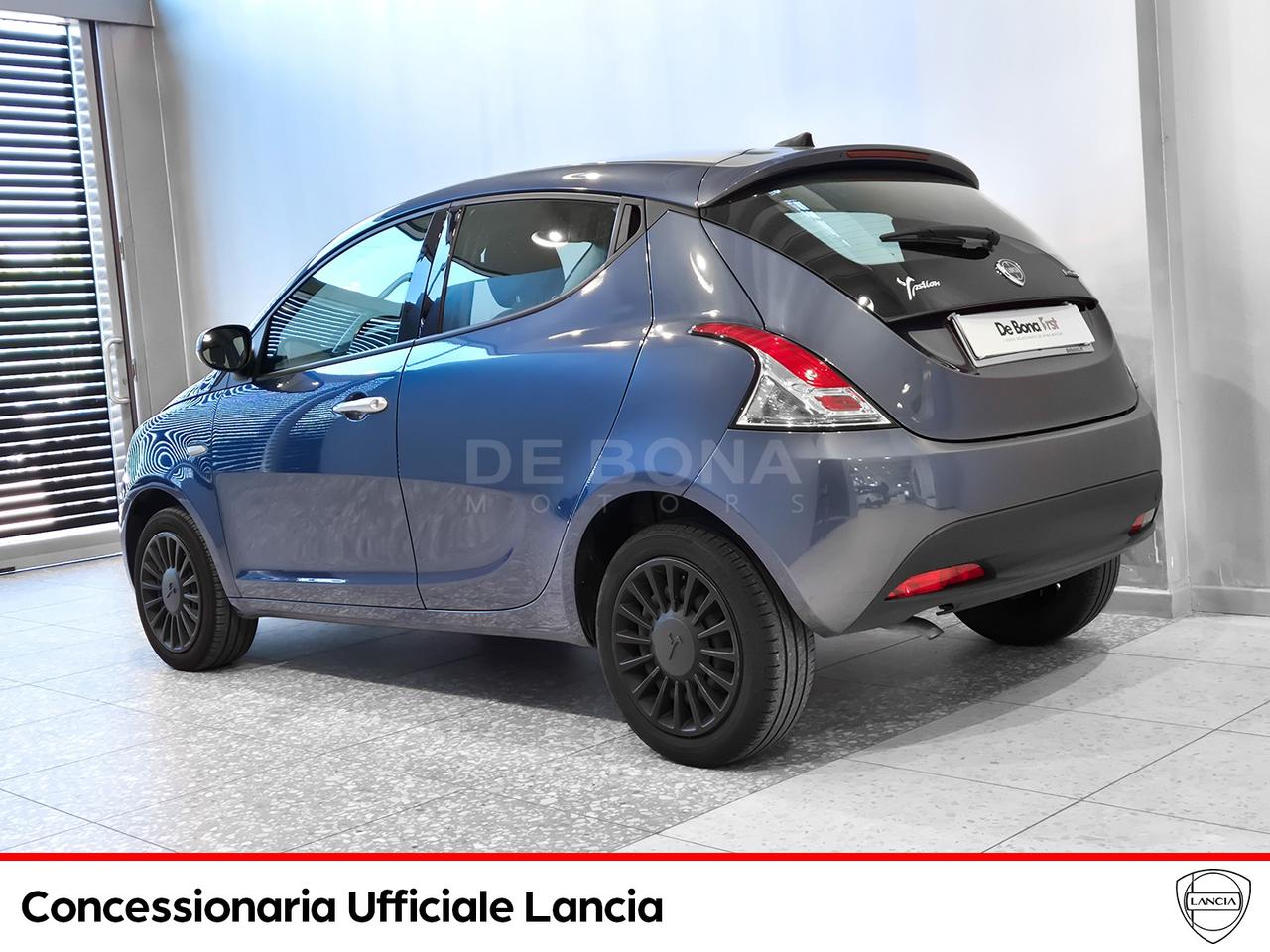 Lancia Ypsilon 1.0 firefly hybrid silver s&s 70cv