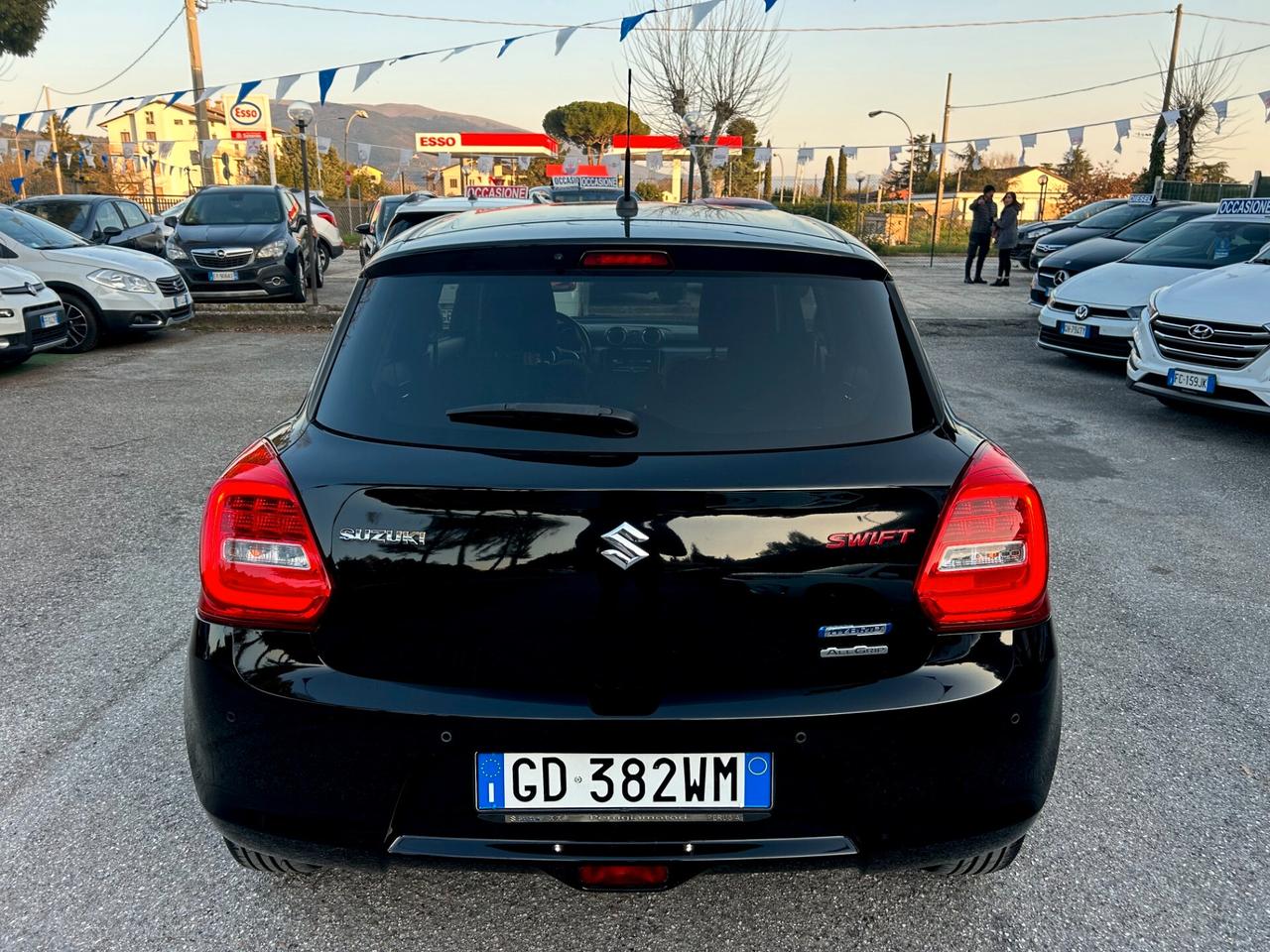 " UNA CHICCA " Suzuki Swift 1.2 Hybrid 4WD AllGrip Top