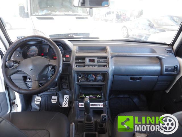 MITSUBISHI Pajero 2.5 TDI Canvas-top GLS