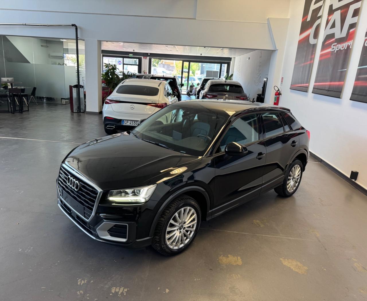 Audi Q2 40 TFSI quattro S tronic Identity Black