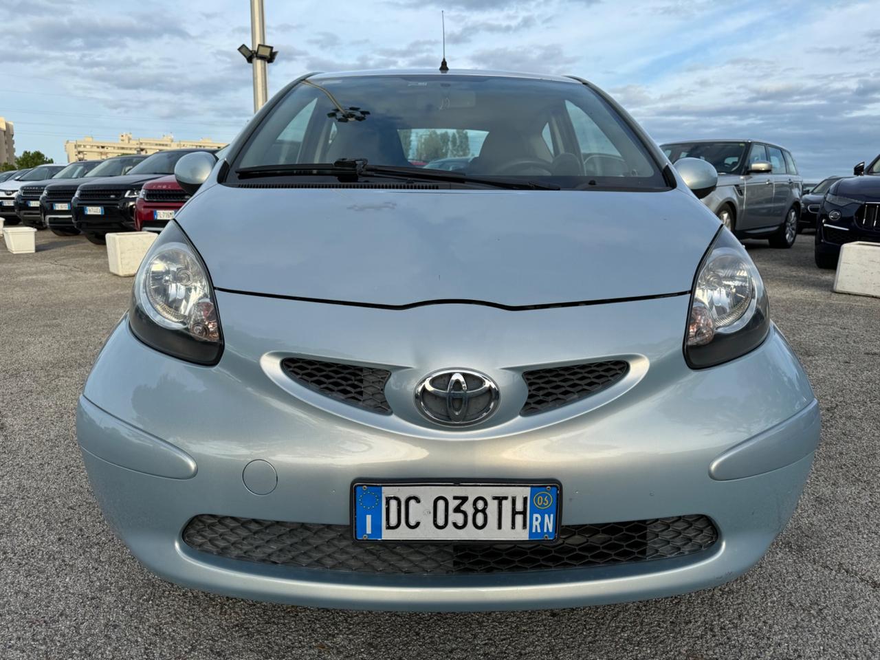 Toyota Aygo 1.0 12V VVT-i 3 porte Sol NEOPATENTATI