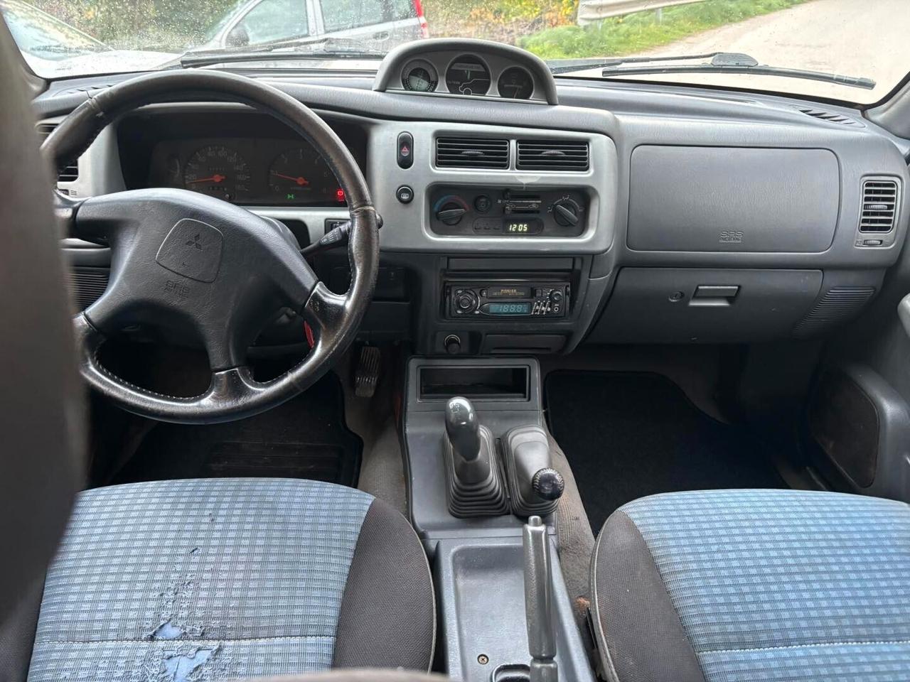 Mitsubishi L200 2.5 TDI 4WD Club Cab Pick-up GLX