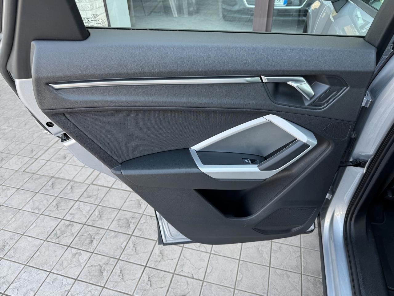 Audi Q3 35 2.0 Tdi Business Quattro S-Tronic