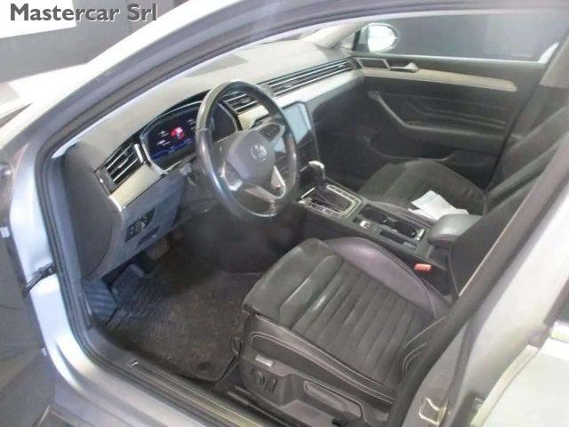 VOLKSWAGEN Passat Variant 2.0 tdi Executive 150cv dsg - GG861MW