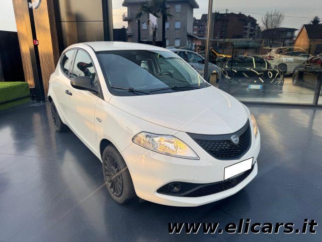 LANCIA Ypsilon 1.0 FireFly 5 porte S&S Hybrid Ecochic Silver