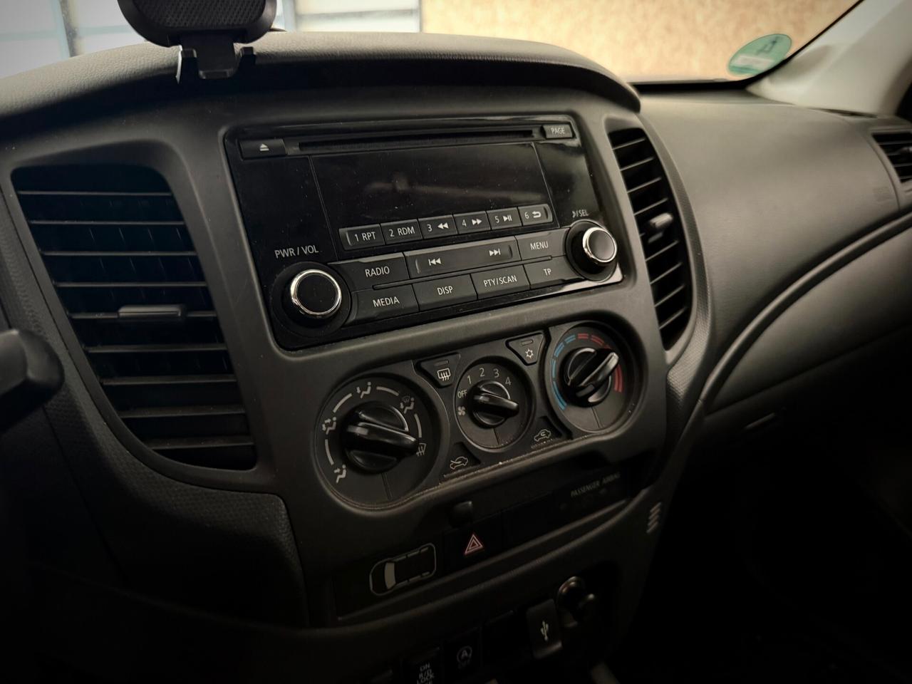 Mitsubishi L200 2.3D 150CV - Doppia cabina 4x4 - MANUALE