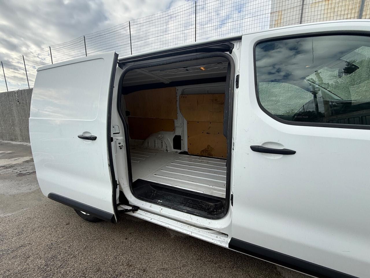 Citroen Jumpy BlueHDi 122cv(90kw),clima,bluetooth,cruise,ecc.