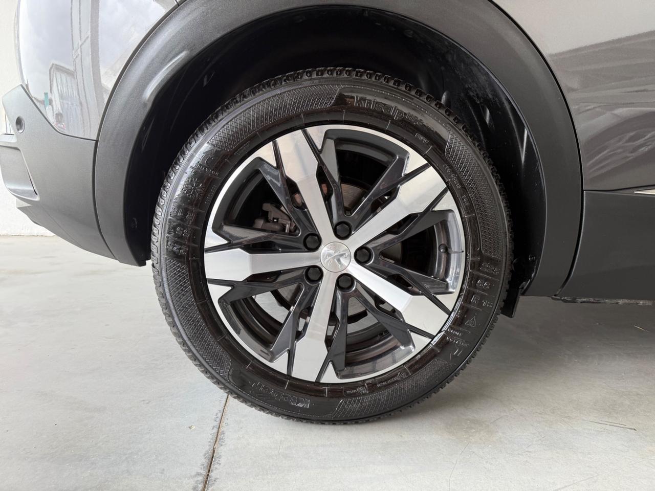 Peugeot 3008 BlueHDi 130 EAT8 Allure Pack