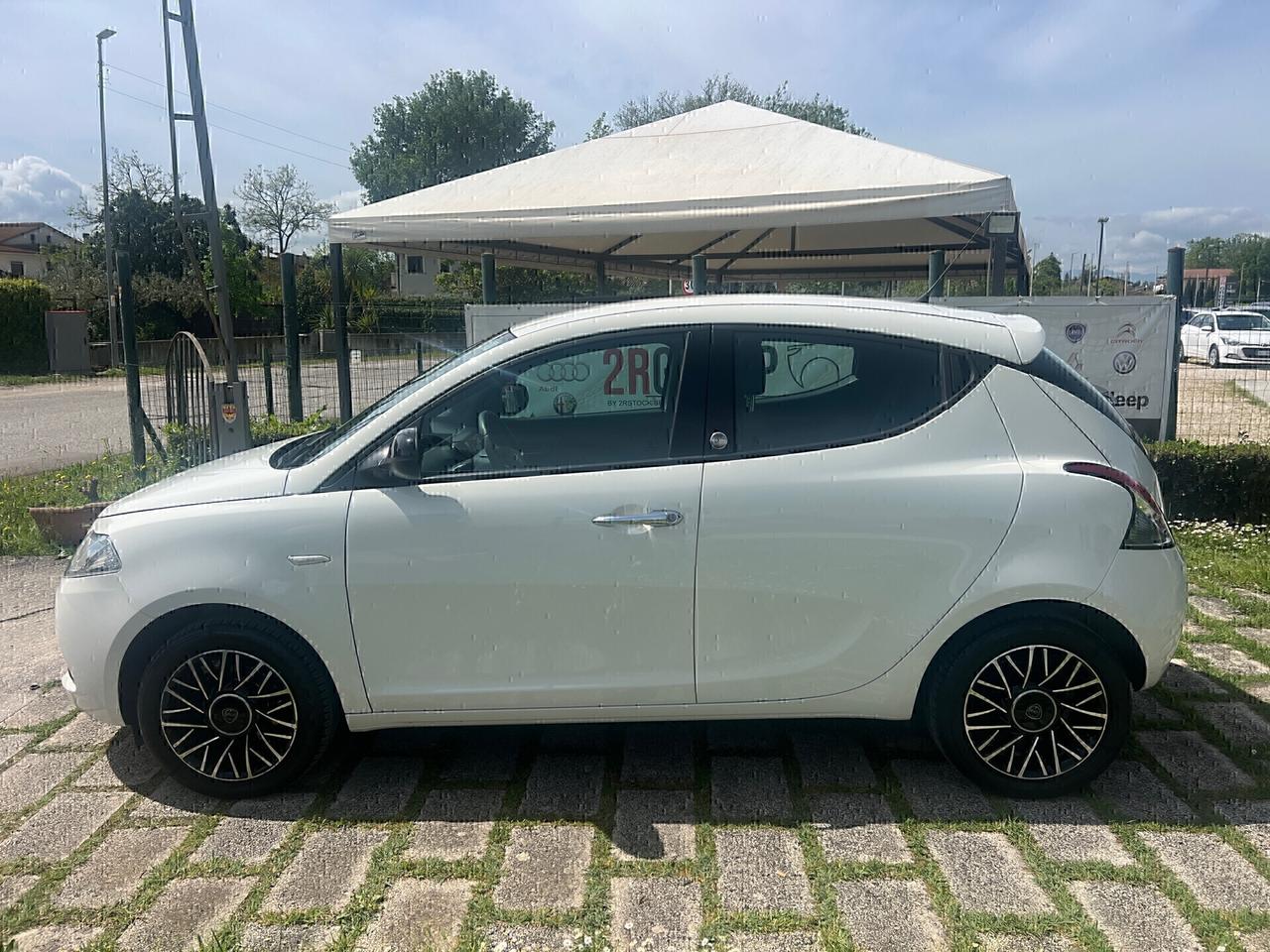 Lancia Ypsilon 1.2 69CV GPL Ecochic Gold-2018