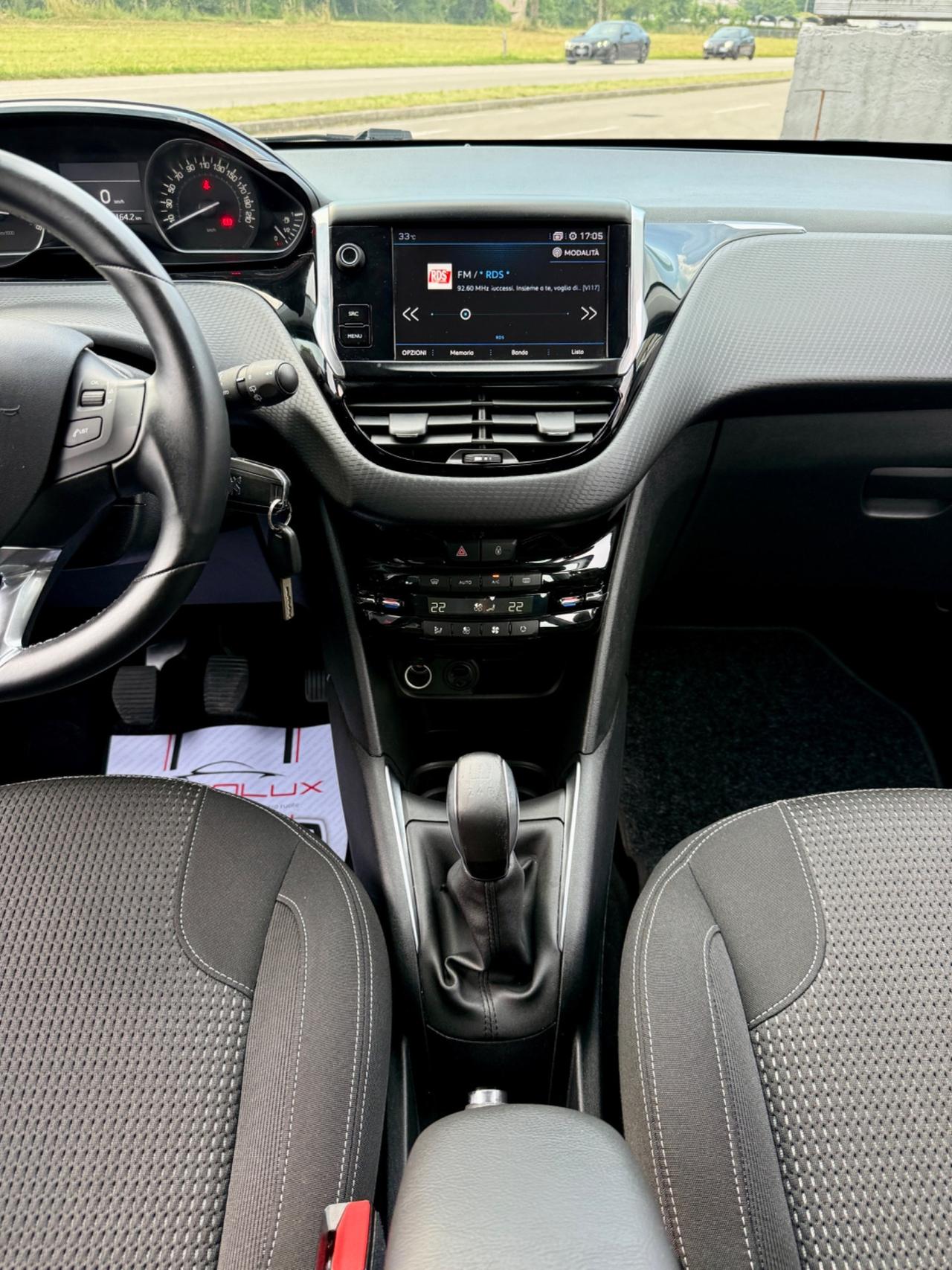 Peugeot 208 BlueHDi 75 5 porte black line 2017