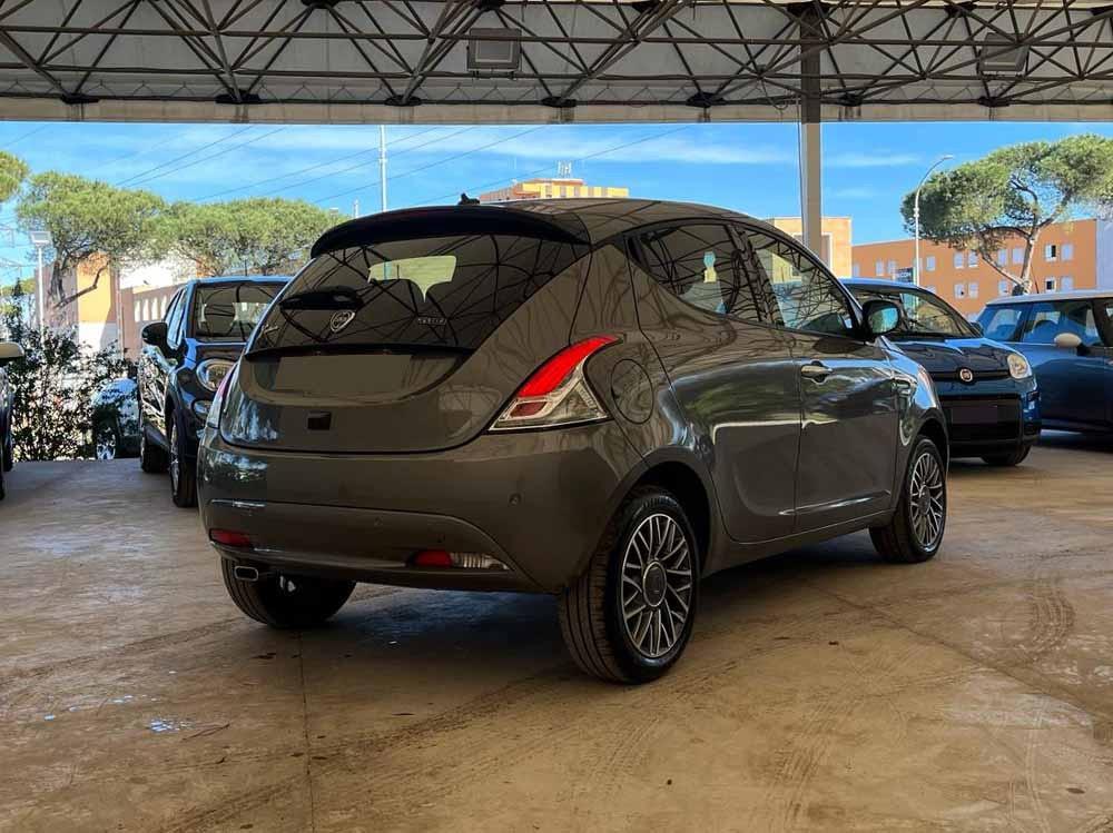 LANCIA Ypsilon III 2021 - Ypsilon 1.0 firefly hybrid Gold Plus s&s 70cv 5p.ti