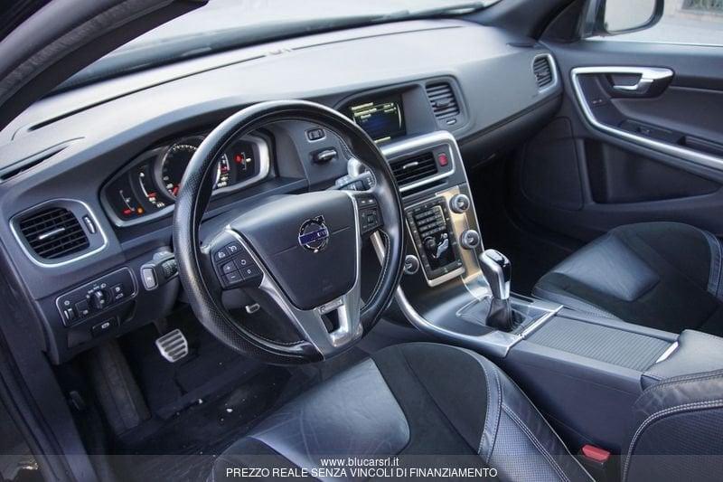 Volvo V60 V60 D2 R-design