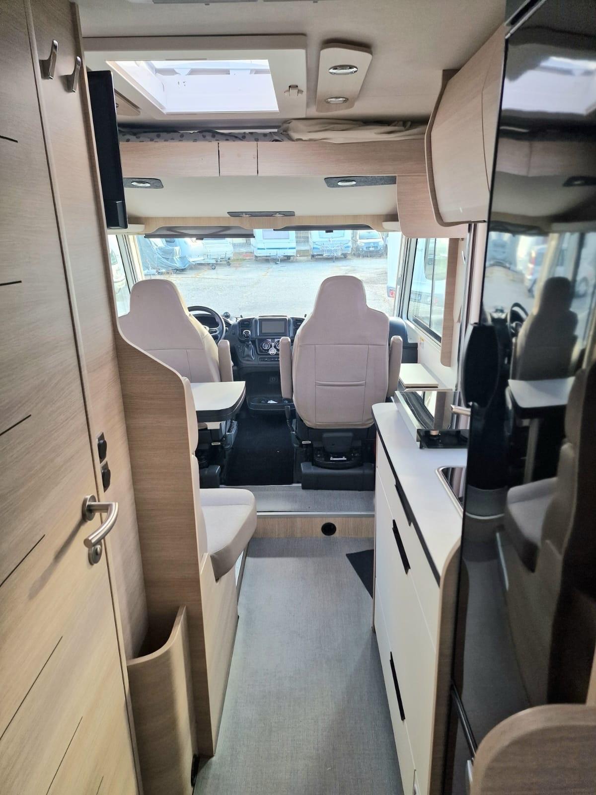Rapido motorhome del 2023 in saldo 103