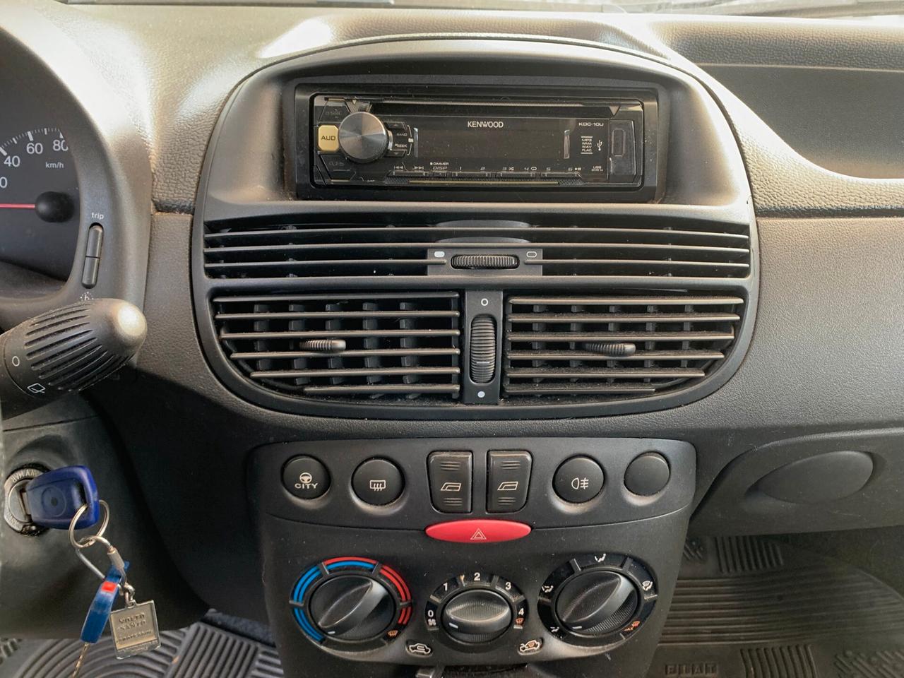 Fiat Punto 1.2i cat 60cv 5 porte EL