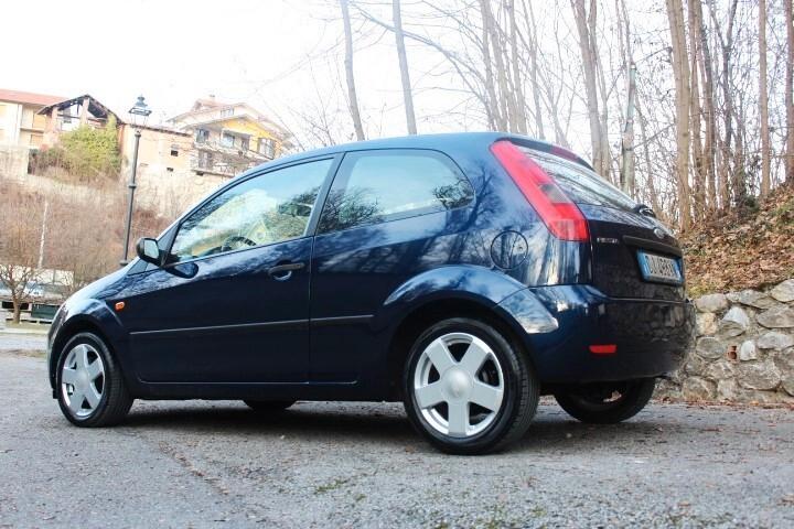 Ford Fiesta 1.2ie Zetec estetica da vetrina tagliandi documentati in Ford