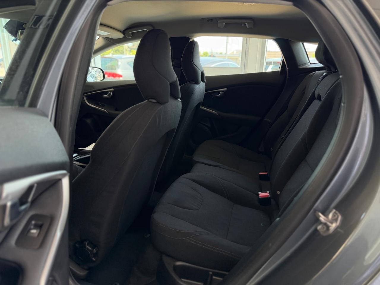 Volvo V40 Cross Country D2 1.6 CD FATTA