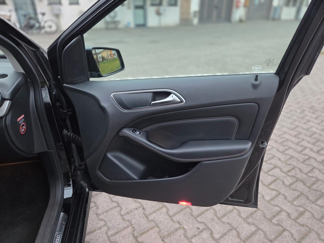 Mercedes-benz B 200 CDI Automatic Premium