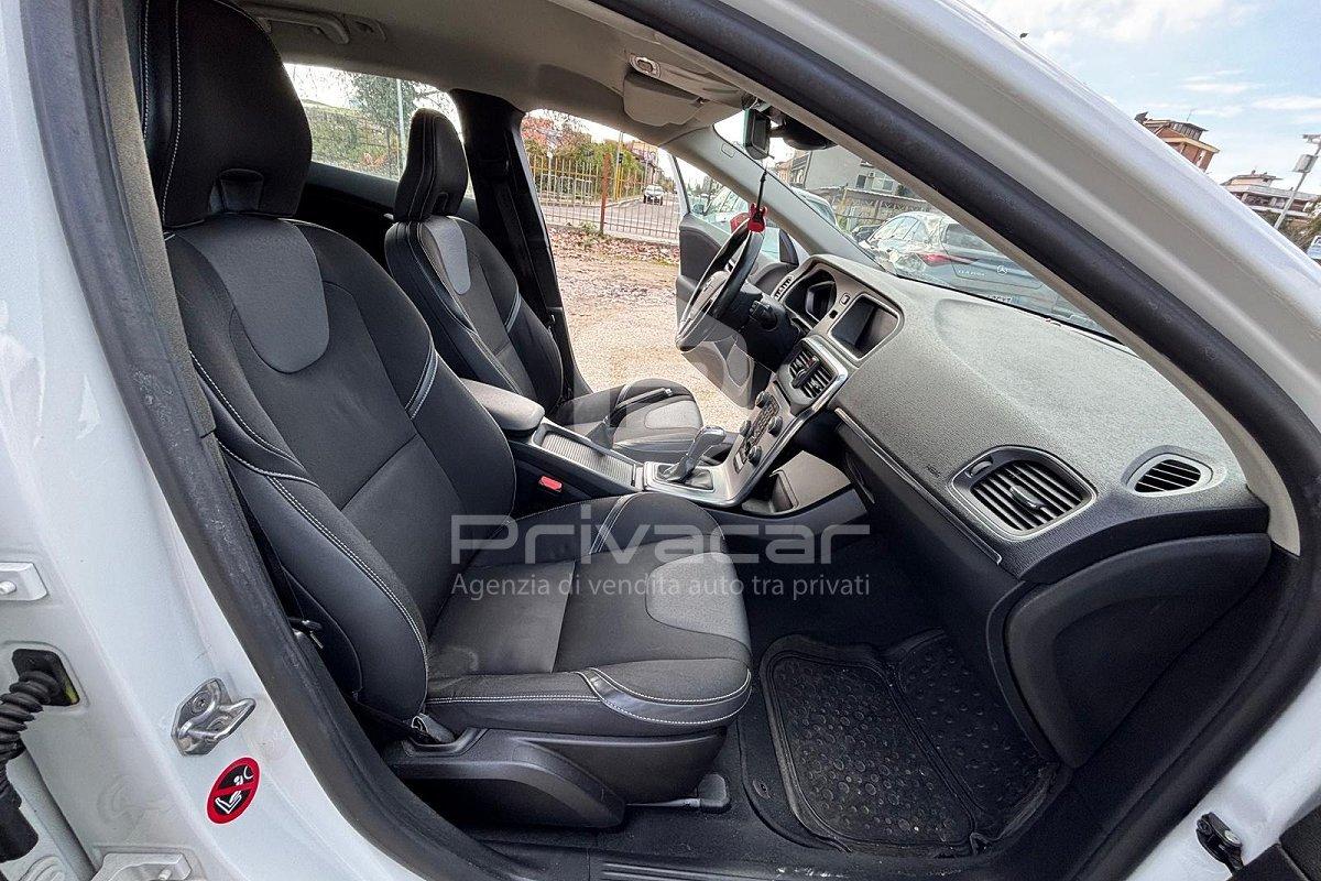 VOLVO V40 D2 Business