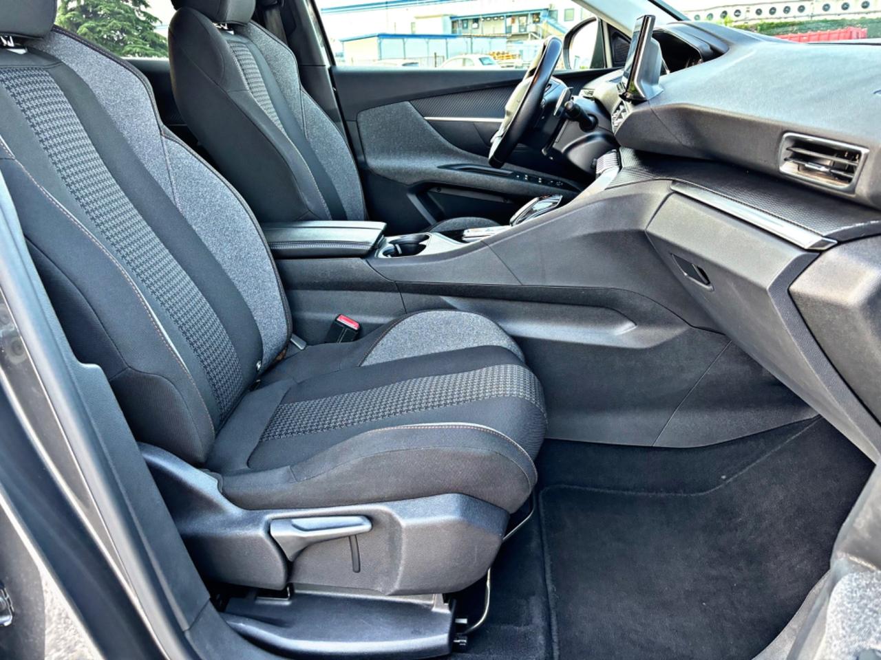 Peugeot 3008 BlueHDi 130 S&S EAT8 Allure Pack