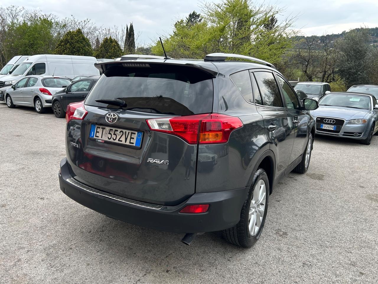 Toyota RAV 4 RAV4 2.0 D-4D 4WD Lounge