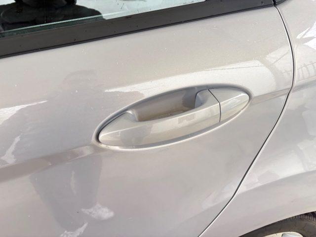 FORD Fiesta 1.4 TDCi 70CV 5 porte Titanium OK NEOPATENTATI