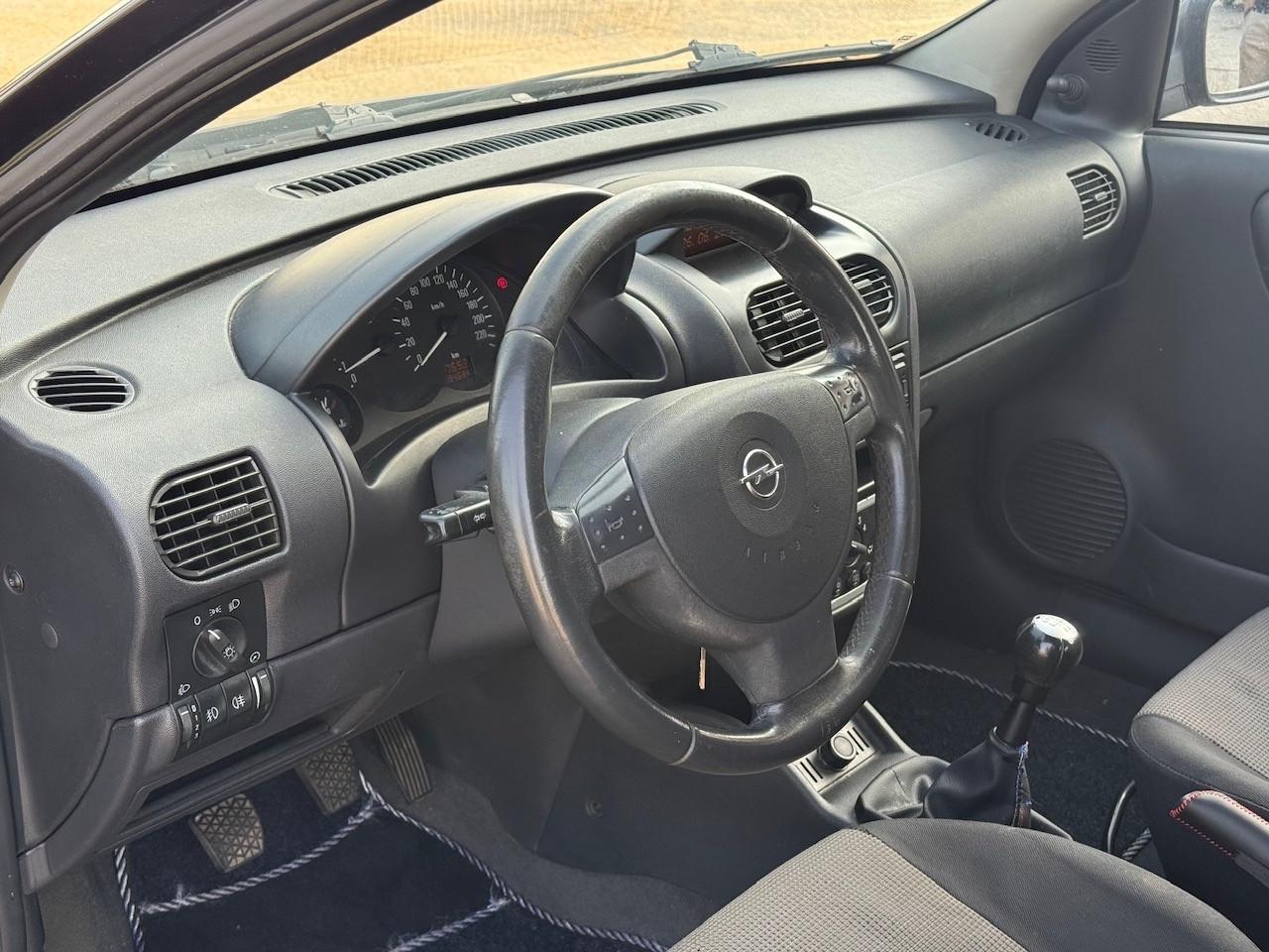 Opel Corsa 1.2i 16V cat 5 porte Club