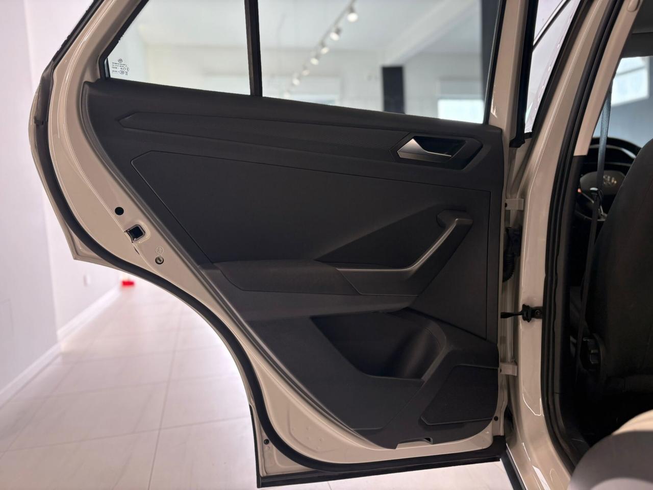 Volkswagen T-Roc 1.5 TSI 150 CV DSG 28.000 KM 2023