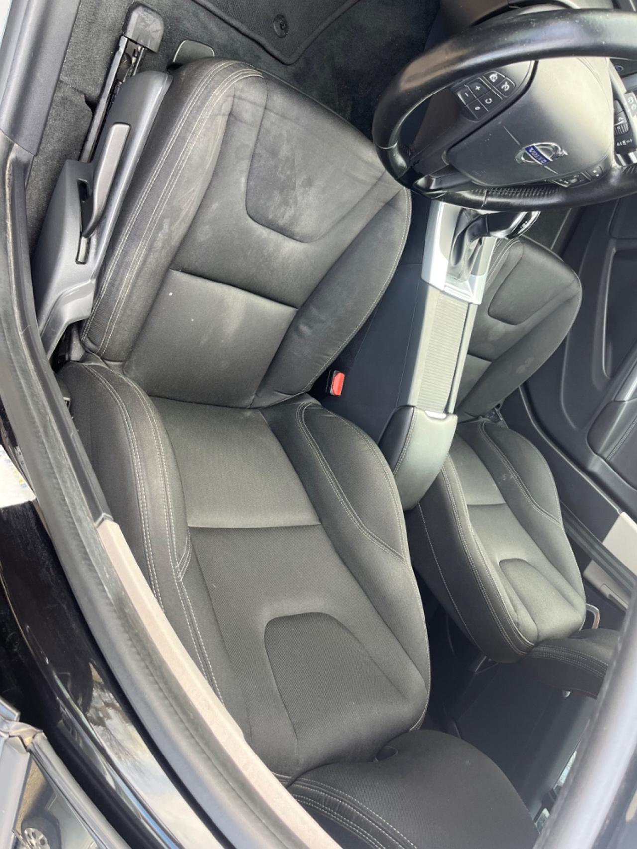 Volvo V60 D3 Geartronic R-design 2018 2.0 DIESEL 108.000 KM