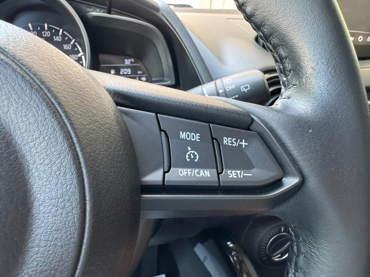 Mazda 2 1.5 Evolve Comfort Pack UNIPROPR GARAN24ME