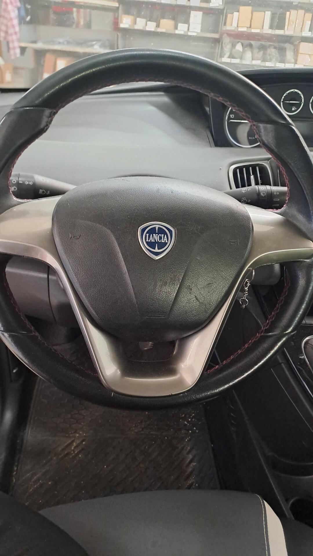 Lancia Ypsilon 3 Serie Metano