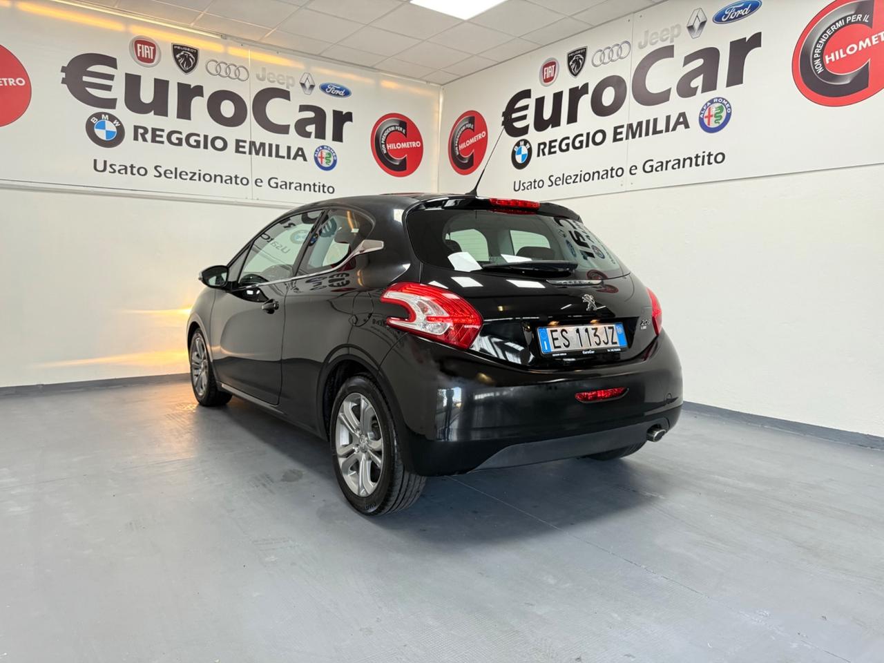 Peugeot 208 1.6 e-HDi 92 CV 3 porte XY 09/2013 EURO 5B NEOPATENTATI