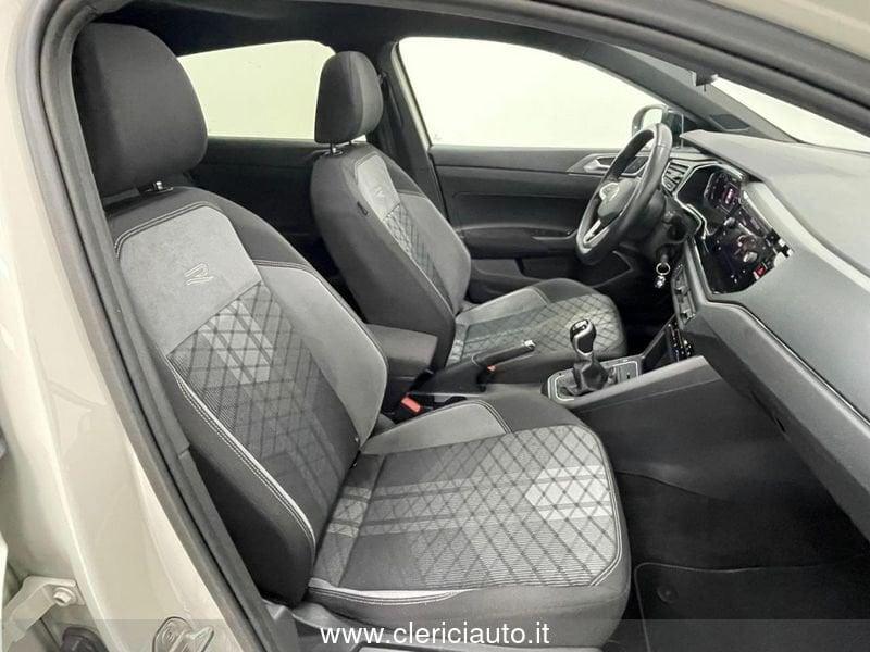 Volkswagen Taigo 1.0 TSI 110 CV R-Line (TETTO)