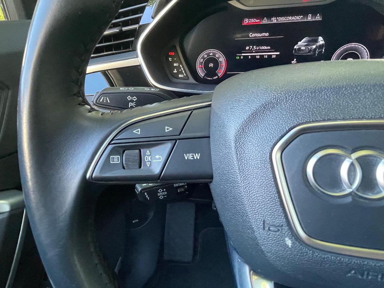 Audi Q3 S Line 1.5 35 TFSI #11556