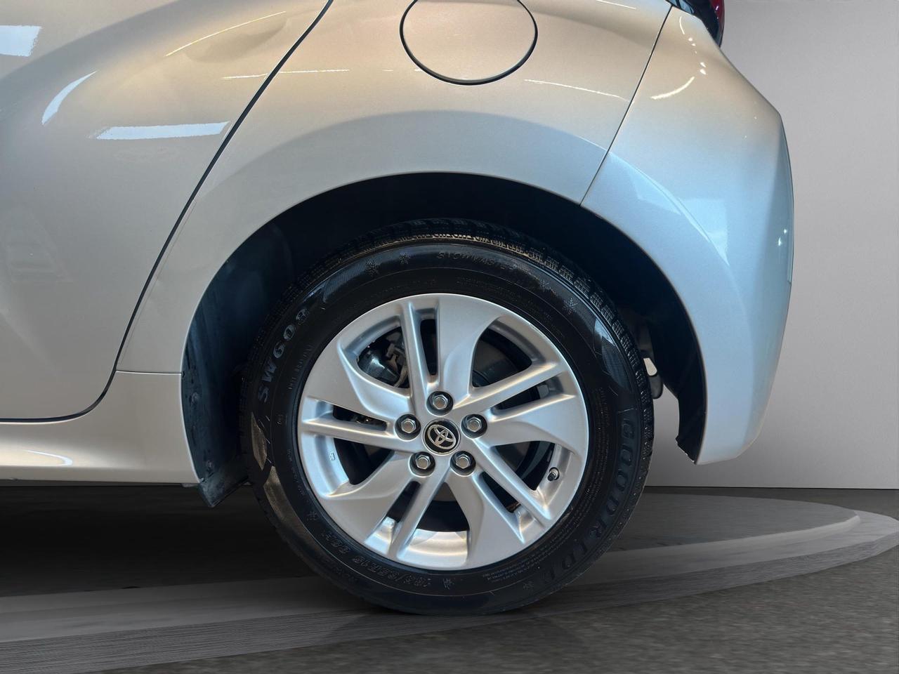 Toyota Yaris 1.5h Business