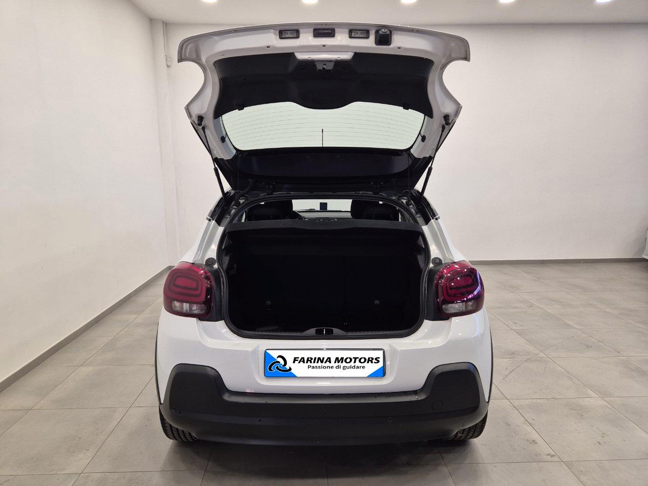 Citroen C3 1.2 puretech Shine 82cv - NEOPATENTATI - Cam - Carplay