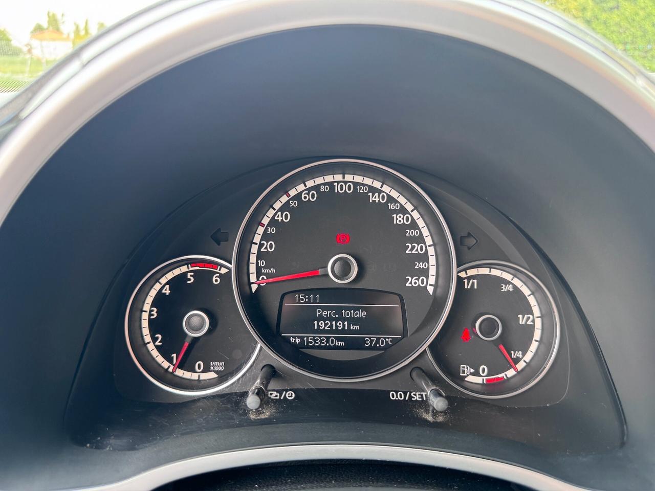 Volkswagen Maggiolino Cabrio 1.6 tdi Design 105cv UNICO PROPRIETARIO