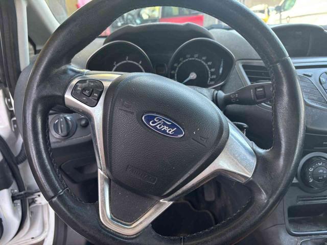 FORD Fiesta 1.5 TDCi 75CV 5 porte Titanium