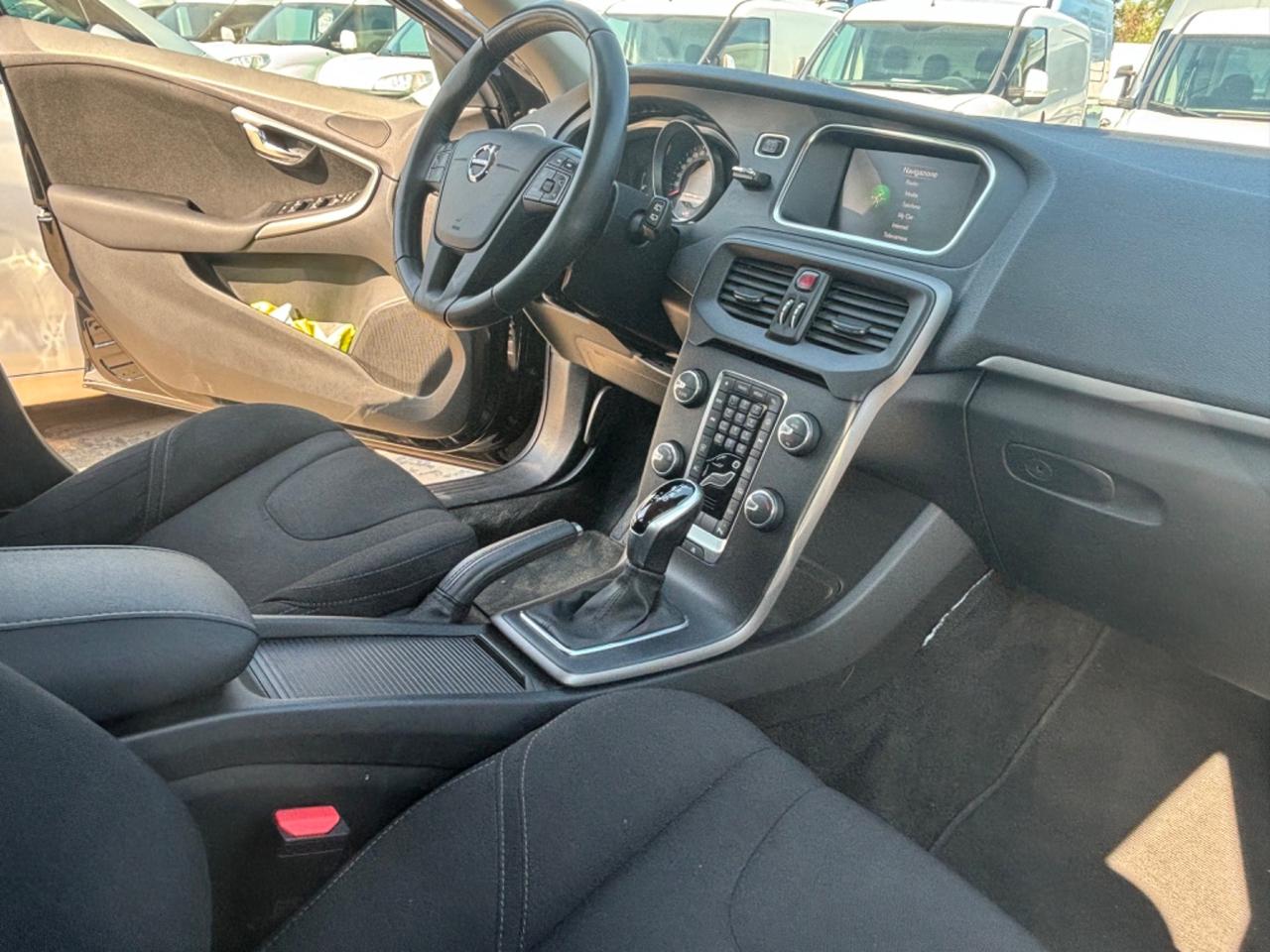 Volvo V40 D2 Geartronic Momentum -2018 -2.0