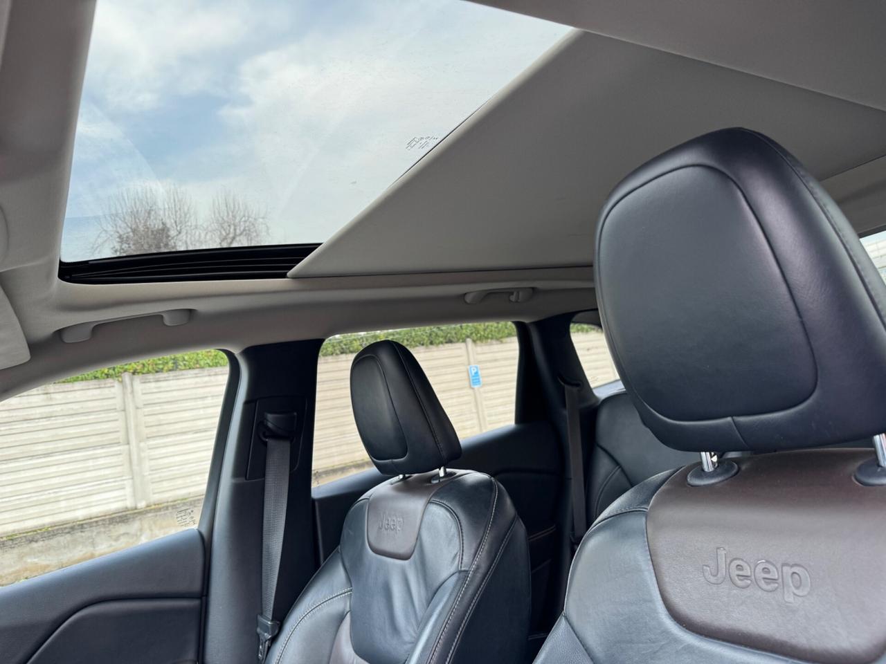 JEEP CHEROKEE 2.4 L LIMITED AUTO