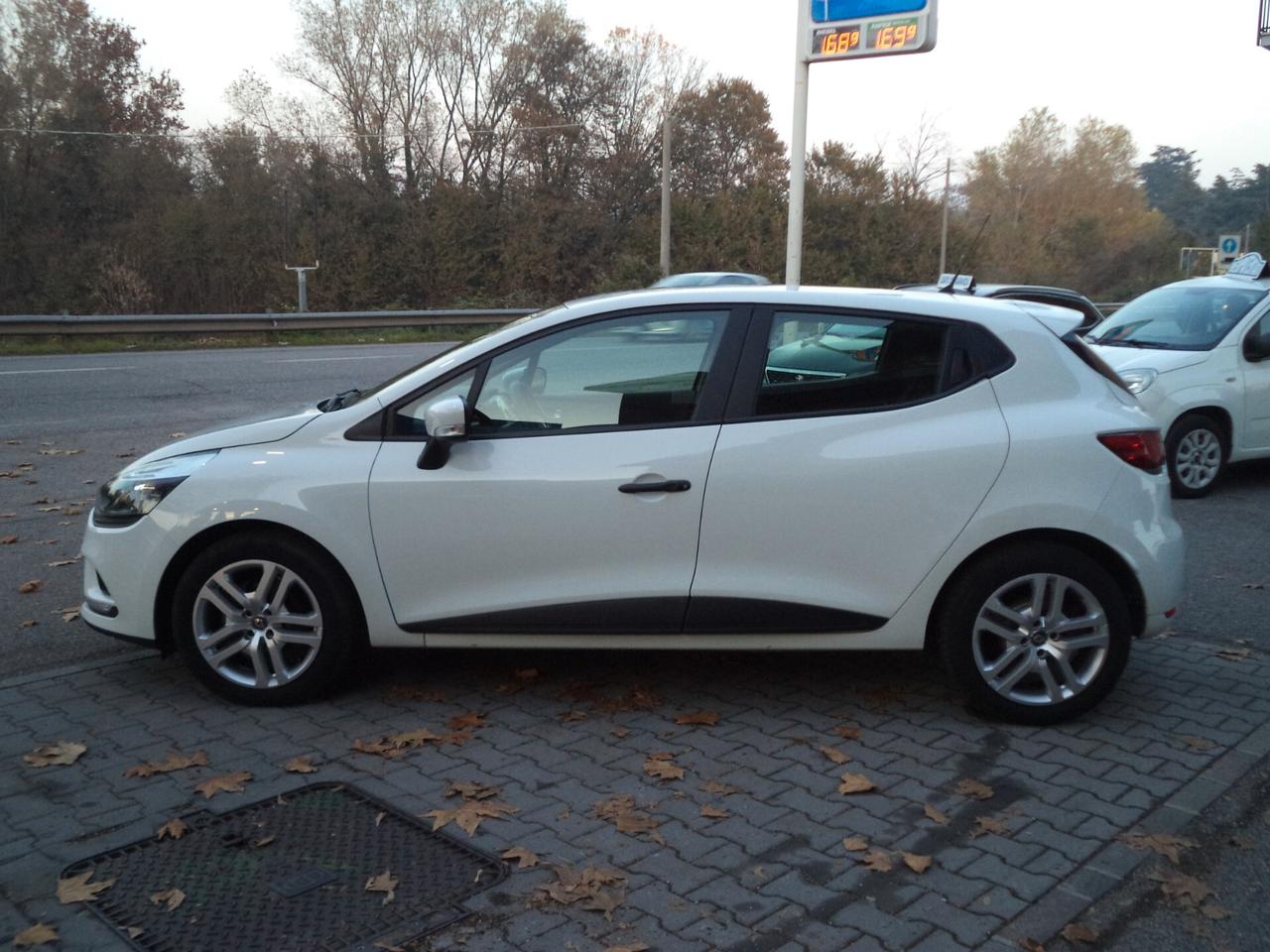 Renault Clio TCe 12V 75 CV 5 porte Generation OK NEOPATENTATI
