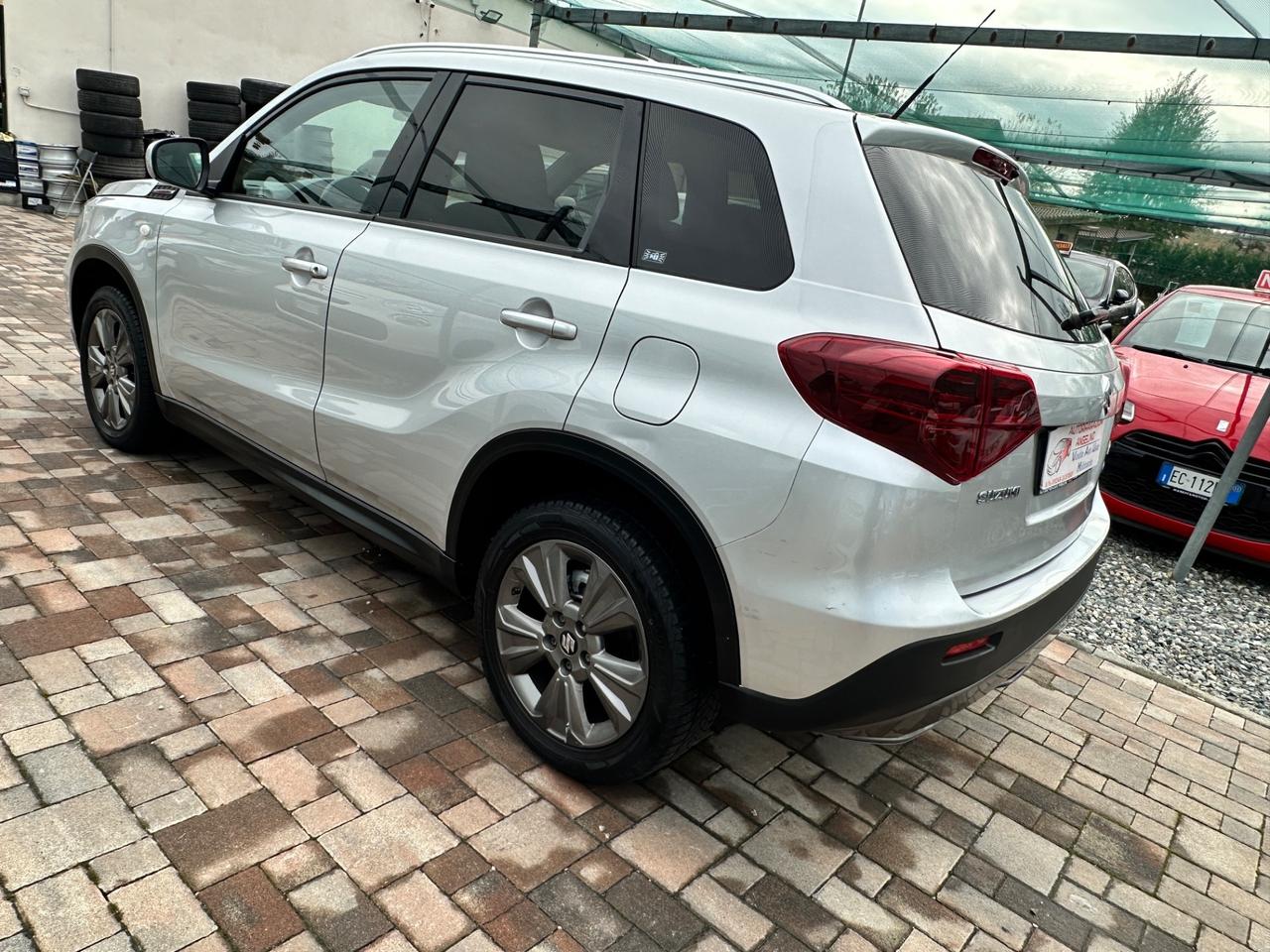 Suzuki Vitara 1.4 Hybrid Top