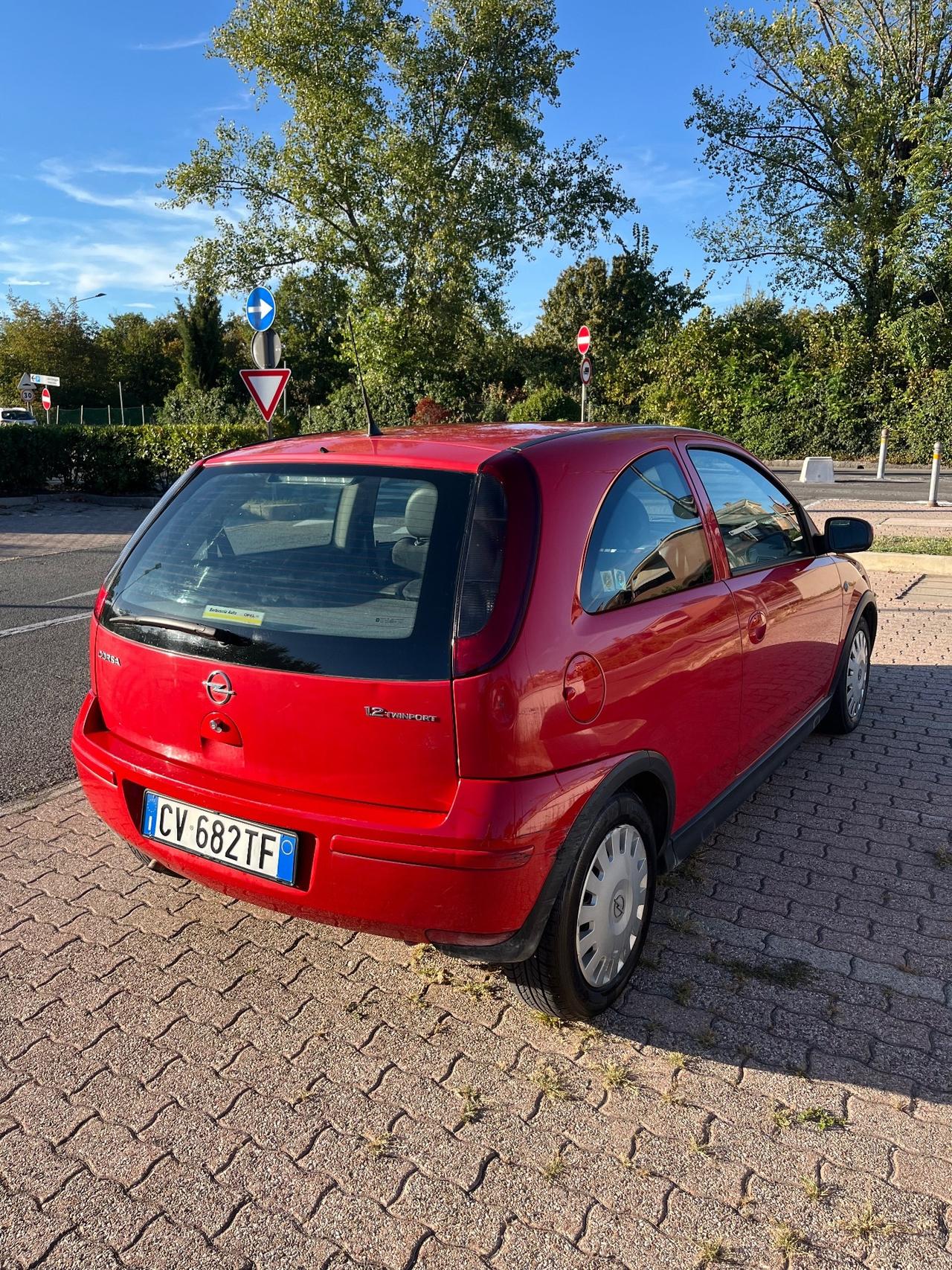 Opel Corsa 1.2i 16V cat 3 porte Enjoy