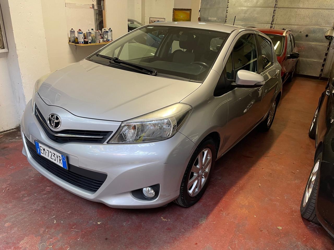 Toyota Yaris 1.3 5 porte Lounge