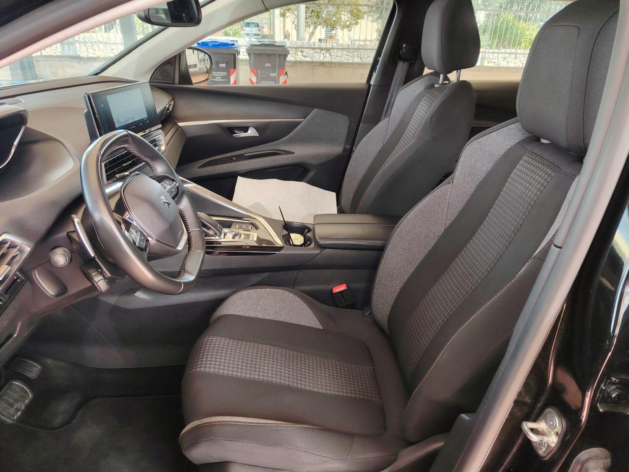 Peugeot 3008 BlueHDi 130 S&S EAT8 2021