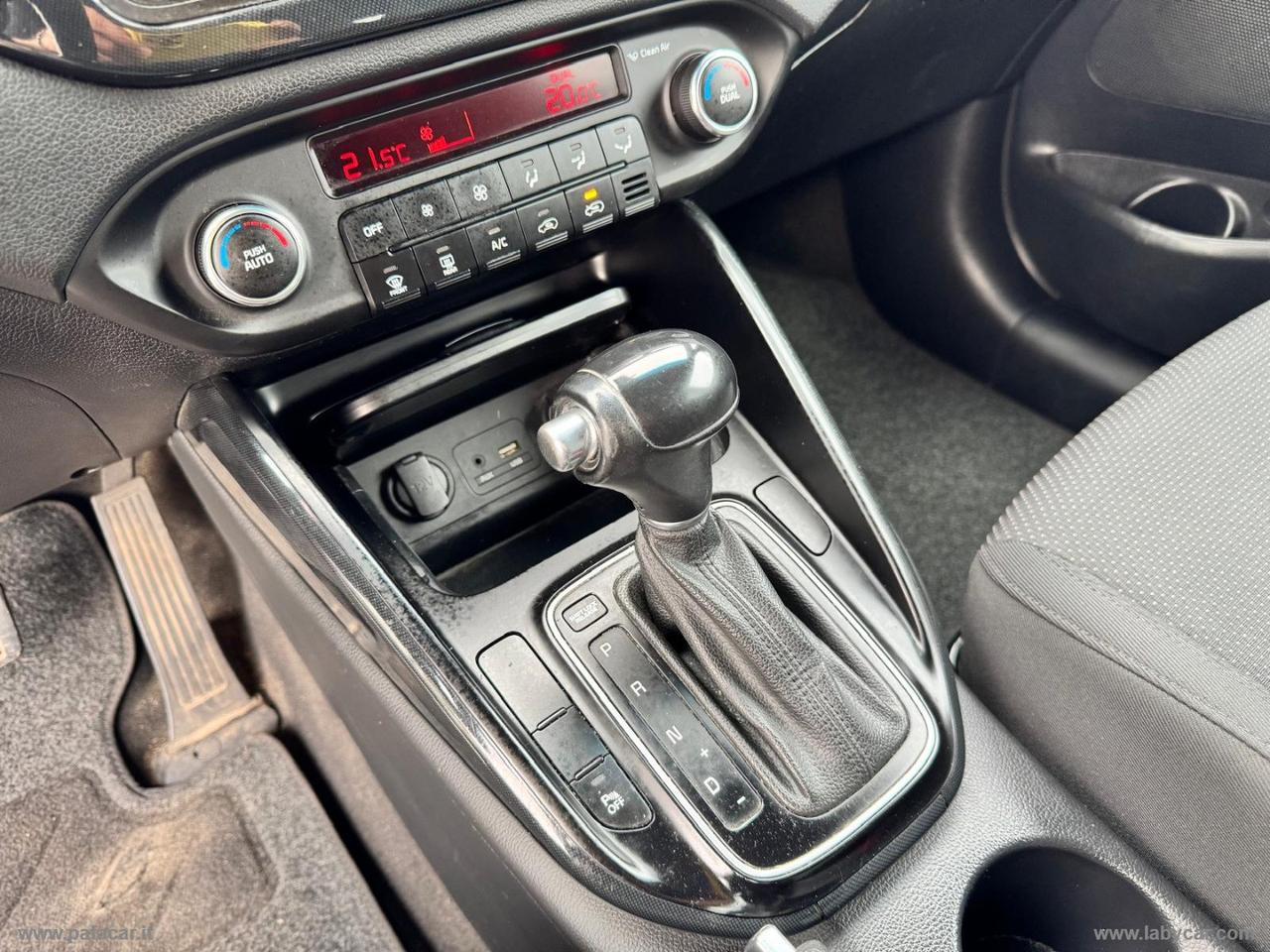 KIA Carens 1.7 CRDi 136 CV Auto Class