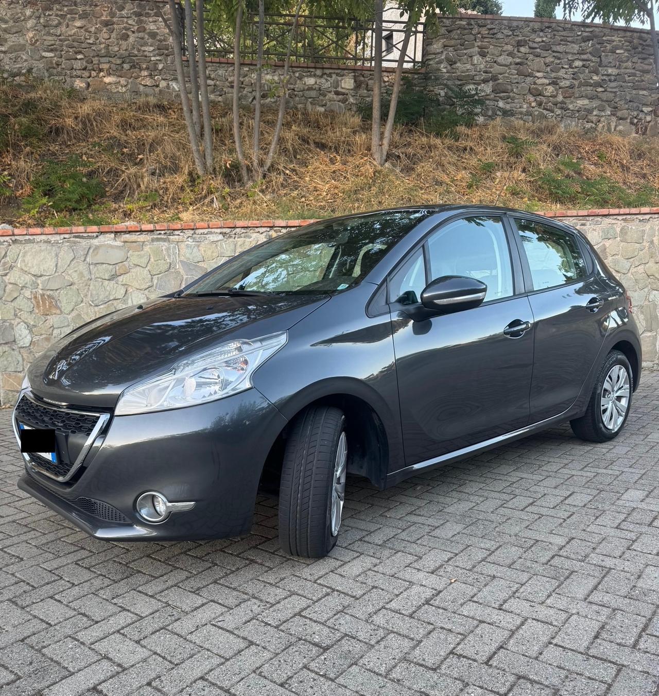 Peugeot 208 1.2 Benzina 82Cv PureTech 2013