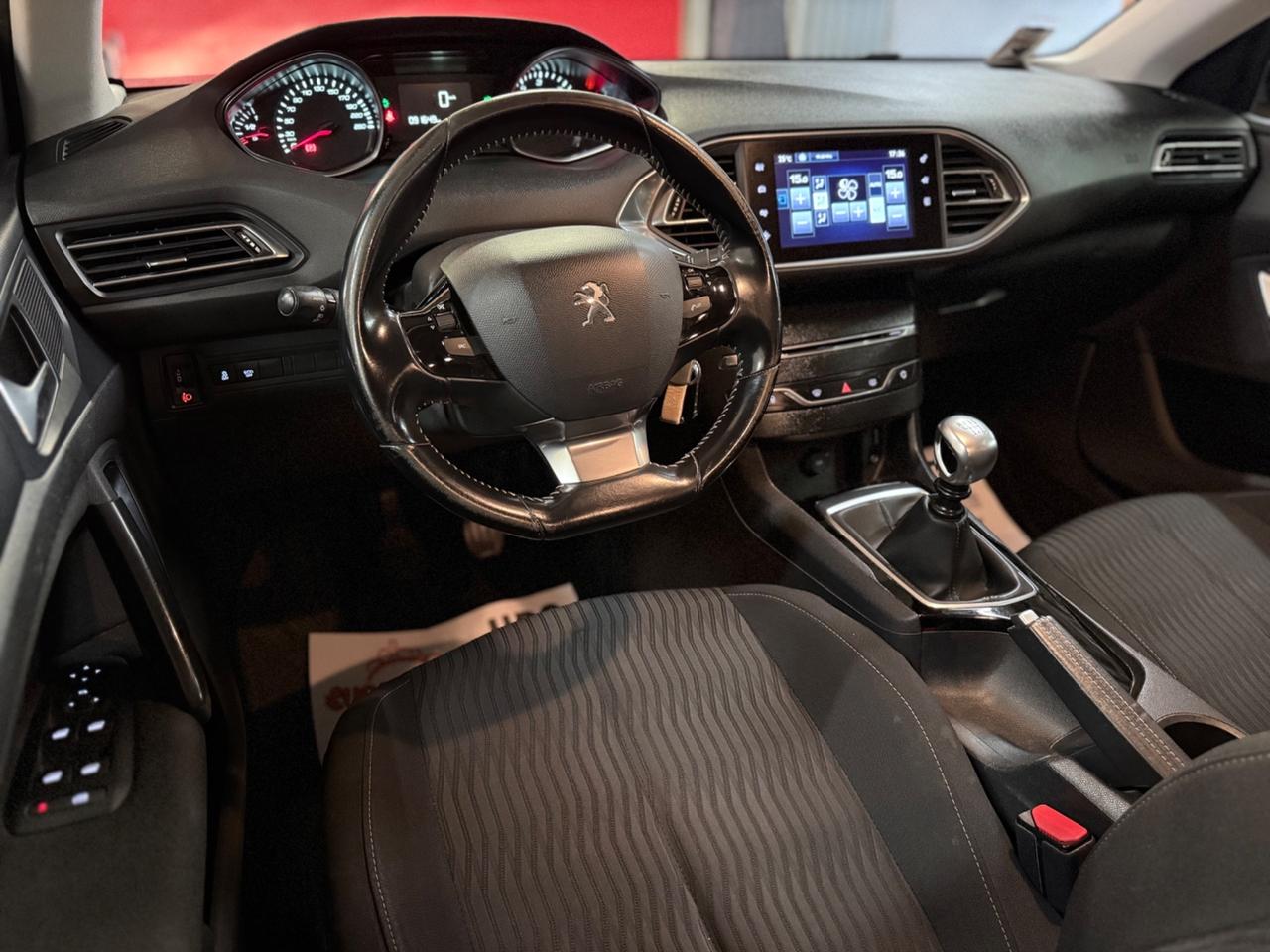 Peugeot 308 BlueHDi 120 S&S EAT6 SW Allure