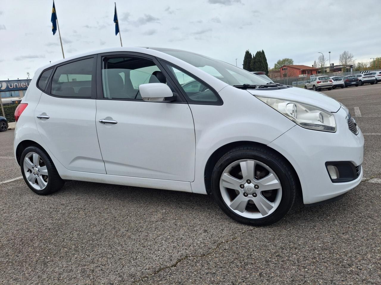 Kia Venga 1.6 CRDi-TETTO PANORAMICO APRIBILE-
