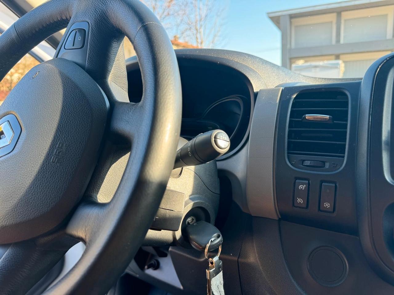 Renault Trafic T29 1.6 DCI 125CV SeS ICE 6 posti N1-WEBASTO